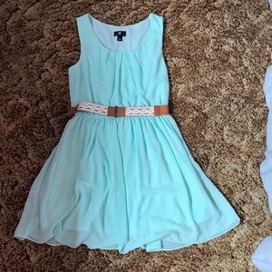 Junior IZ Byer size large mint green chiffon dress